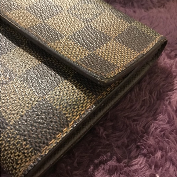 Authentic Louis Vuitton DAMIER large Wallet - Picture 8 of 16